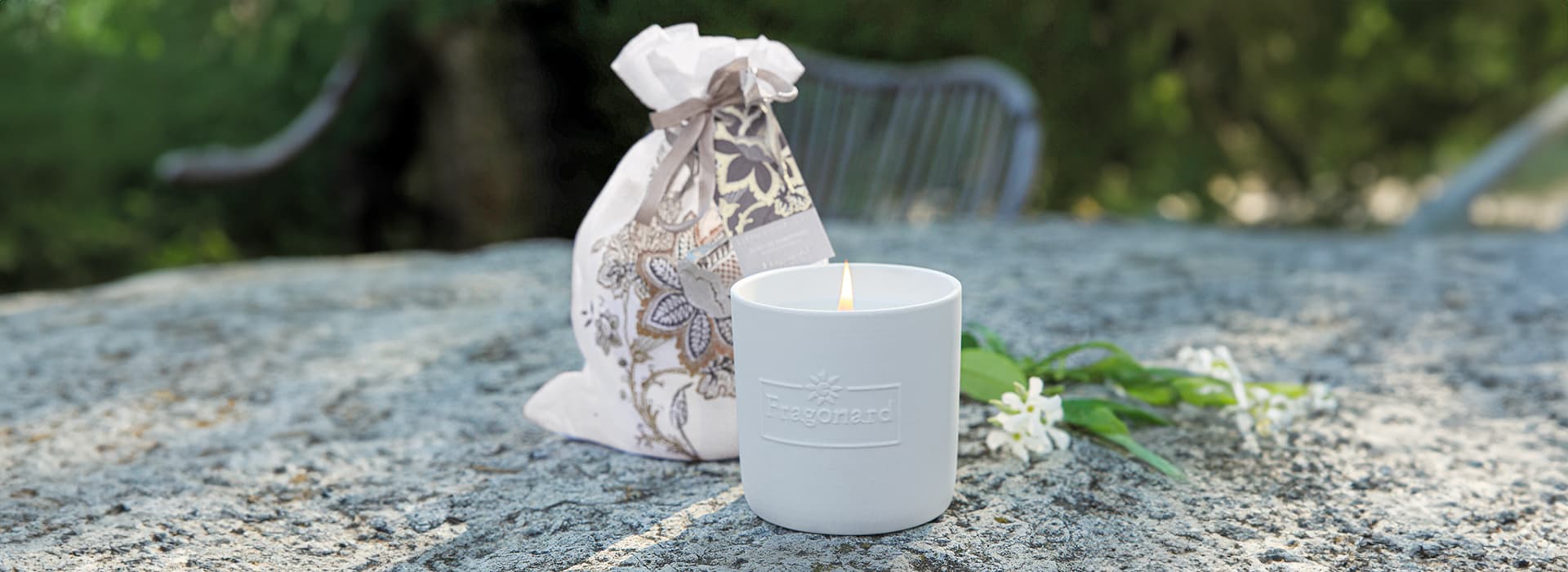 CANDLES WITH POUCH