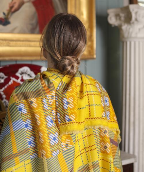 Windsor poncho-shawl
